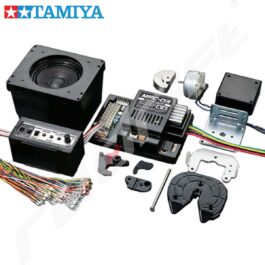 Motors, elektronika un detaļas radio vadāmo modeļu skatlogā Latvijas lielākajā veikalā.